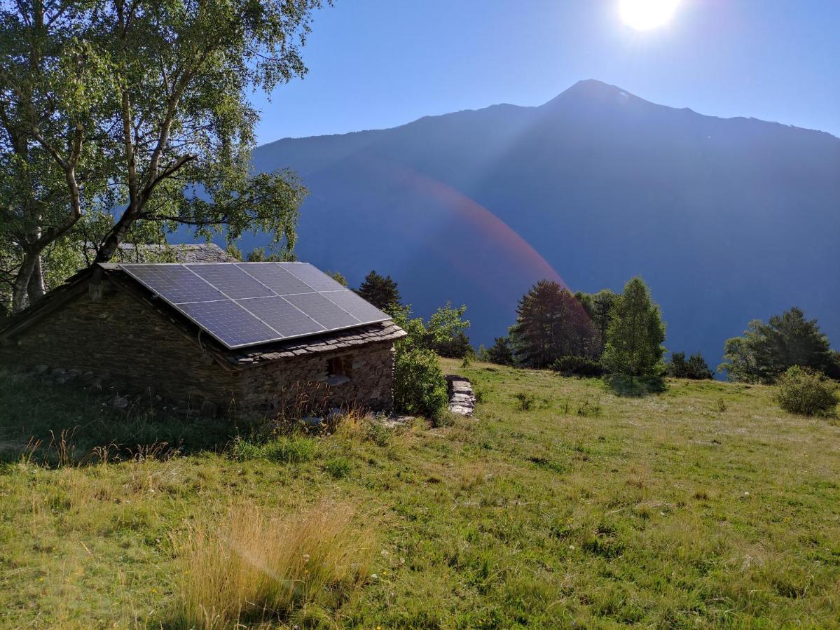 Готель Bordes Pirineu, Costuix Areu Екстер'єр фото